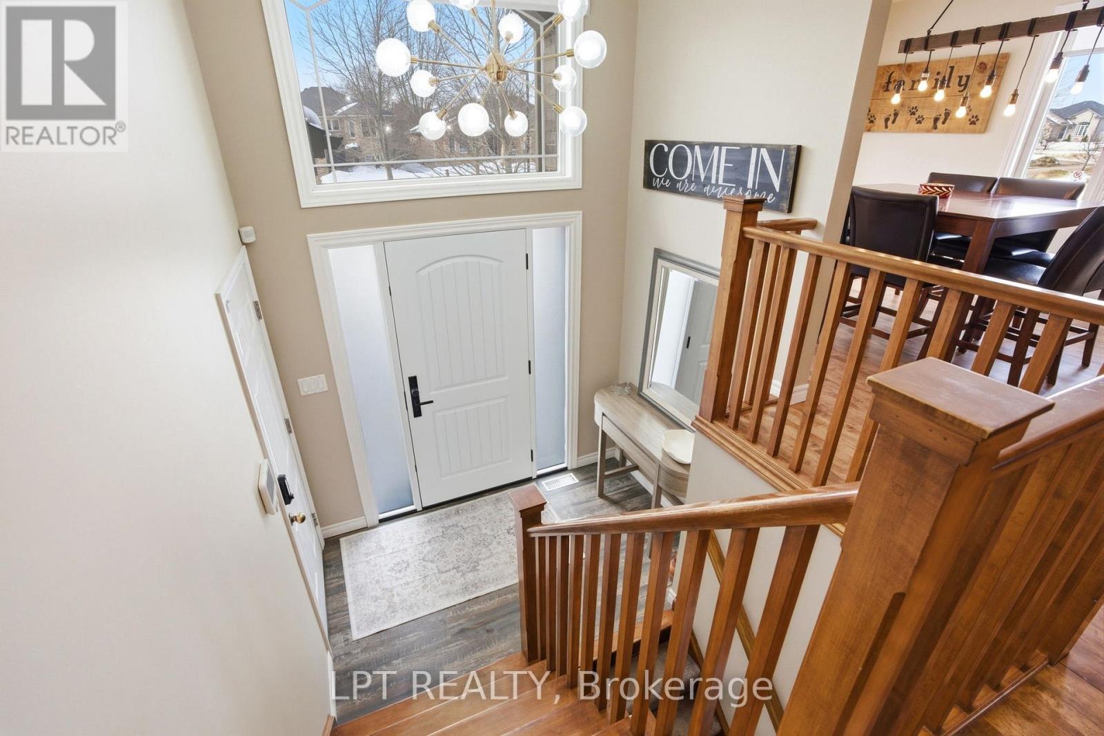 582 Harris Circle, Strathroy-Caradoc, Ontario  N7G 4H2 - Photo 6 - X12821354