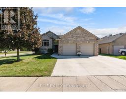 582 HARRIS CIRCLE, Strathroy-Caradoc, Ontario