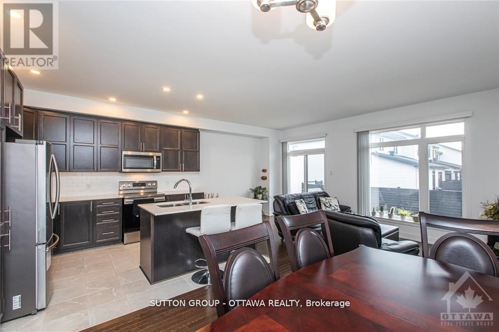 634 Putney Crescent, Ottawa, Ontario  K2S 1B6 - Photo 5 - X12821352