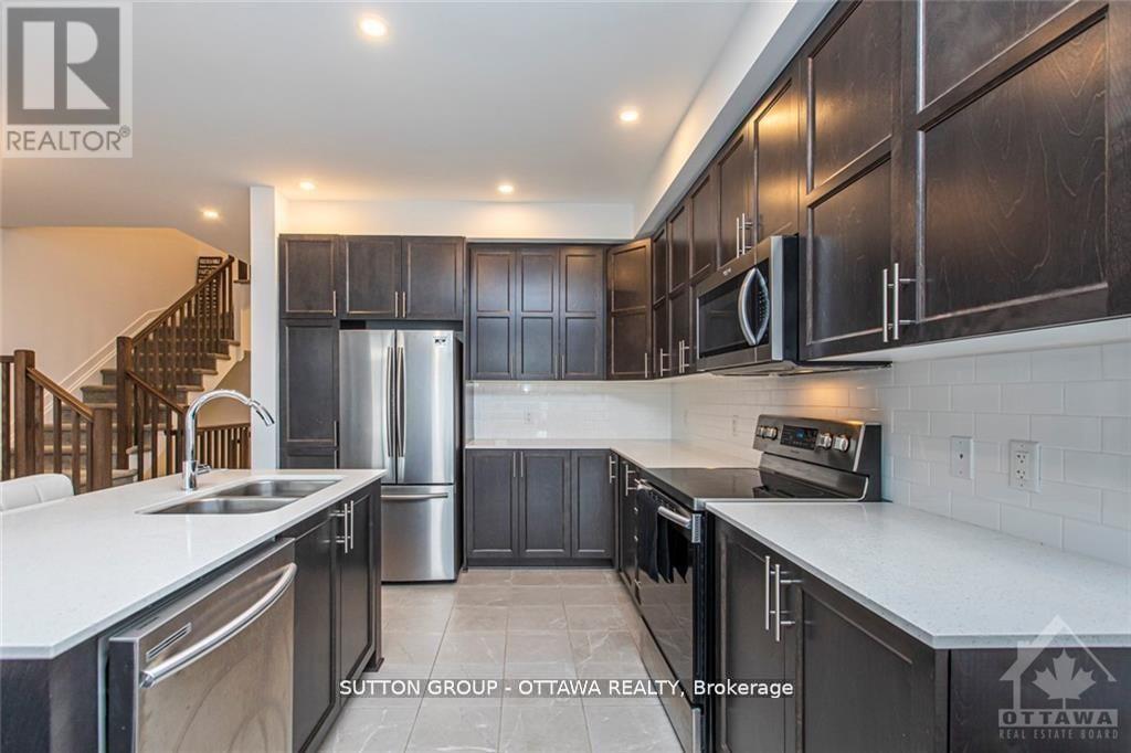 634 Putney Crescent, Ottawa, Ontario  K2S 1B6 - Photo 7 - X12821352