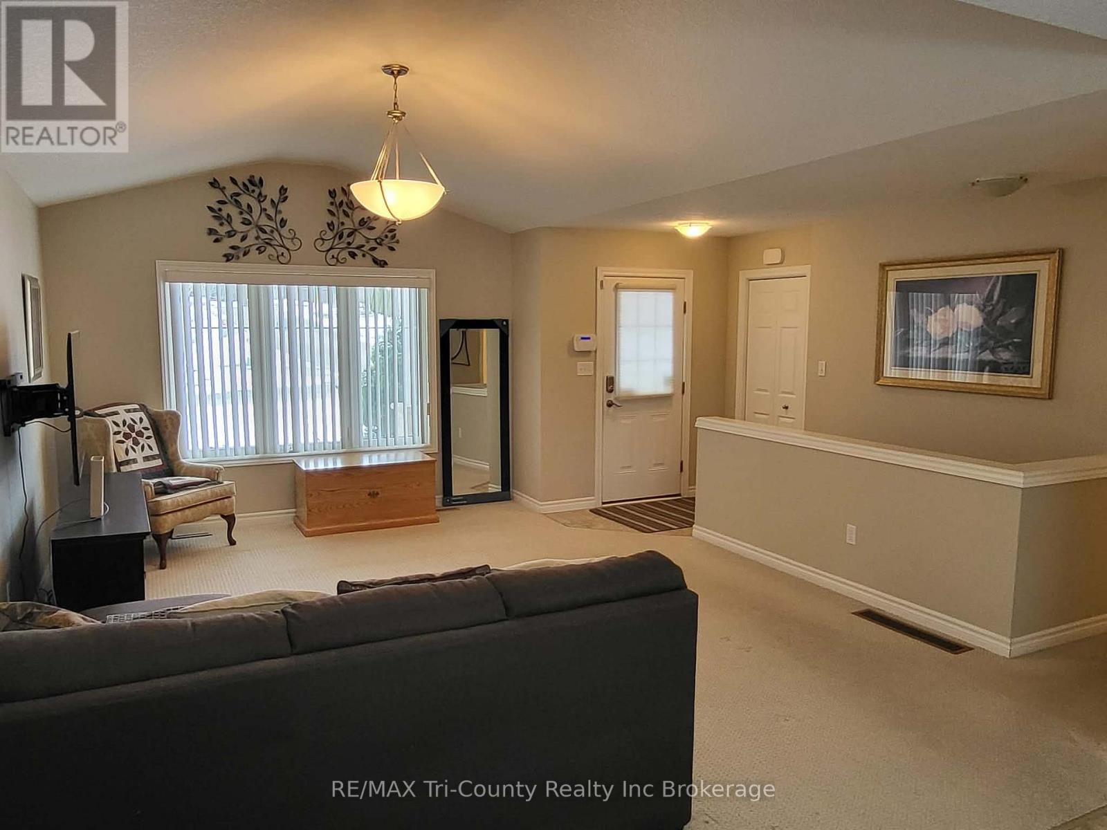 33 Park Place, Tillsonburg, Ontario  N4G 0B8 - Photo 4 - X12821370