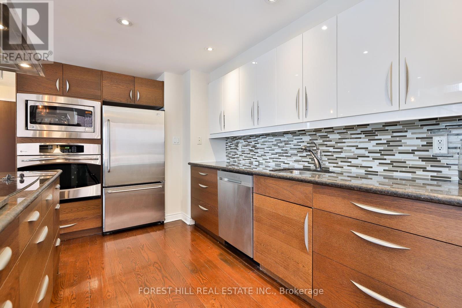 Ph 1904 - 80 Cumberland Street, Toronto, Ontario  M5R 3K9 - Photo 6 - C12820308