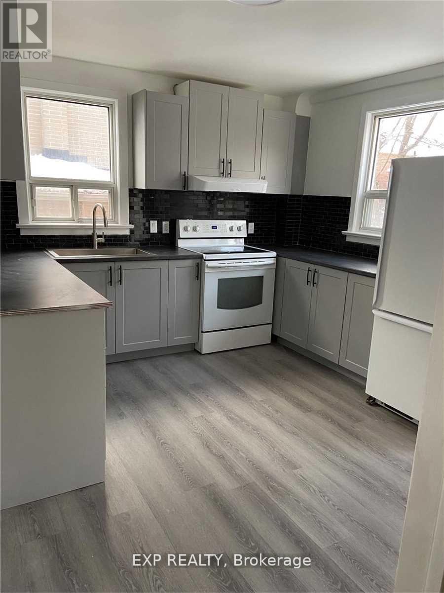 204 York Mills Road, Toronto, Ontario  M2L 1K9 - Photo 7 - C12821364