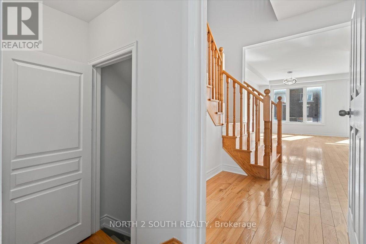 17 Gower Drive, Aurora, Ontario  L4G 0V9 - Photo 29 - N12821380