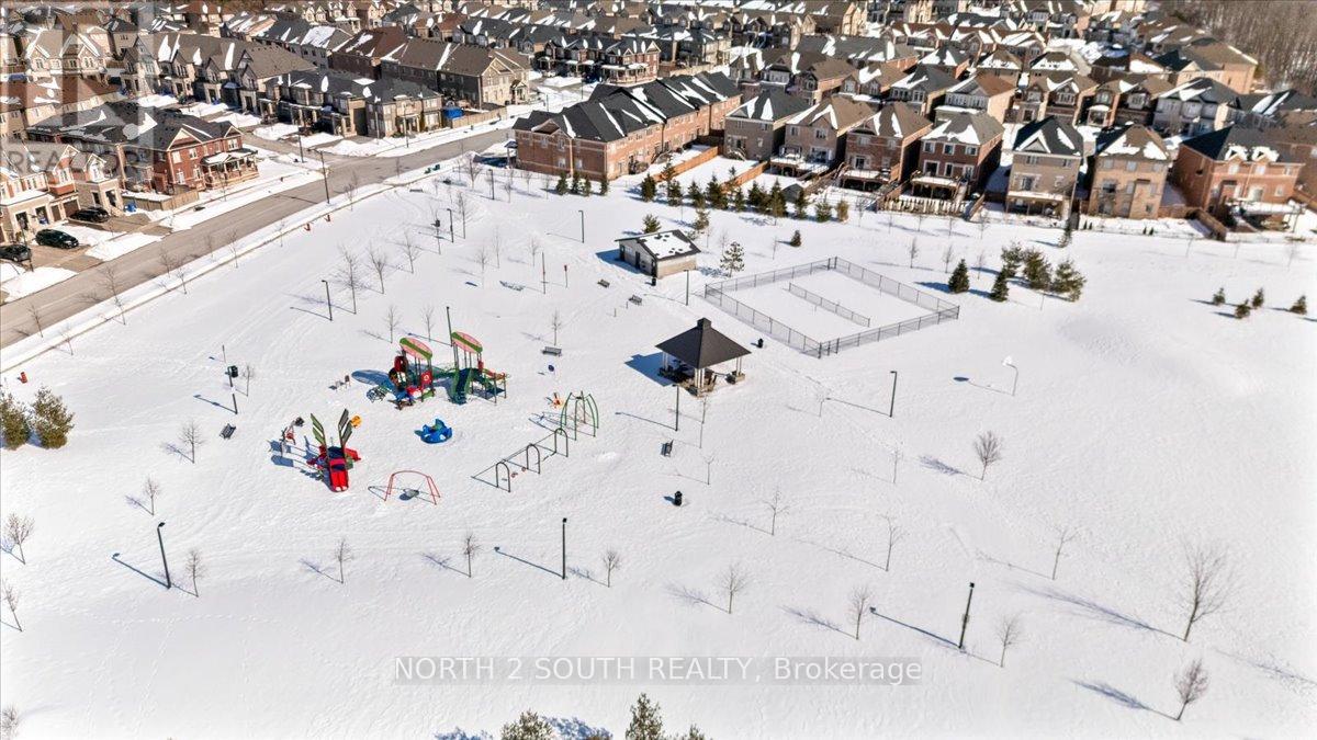 17 Gower Drive, Aurora, Ontario  L4G 0V9 - Photo 41 - N12821380