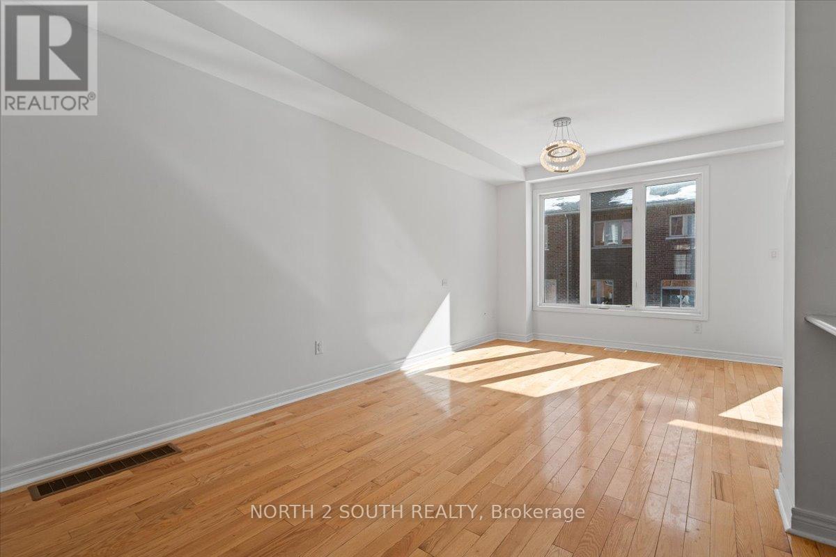 17 Gower Drive, Aurora, Ontario  L4G 0V9 - Photo 7 - N12821380