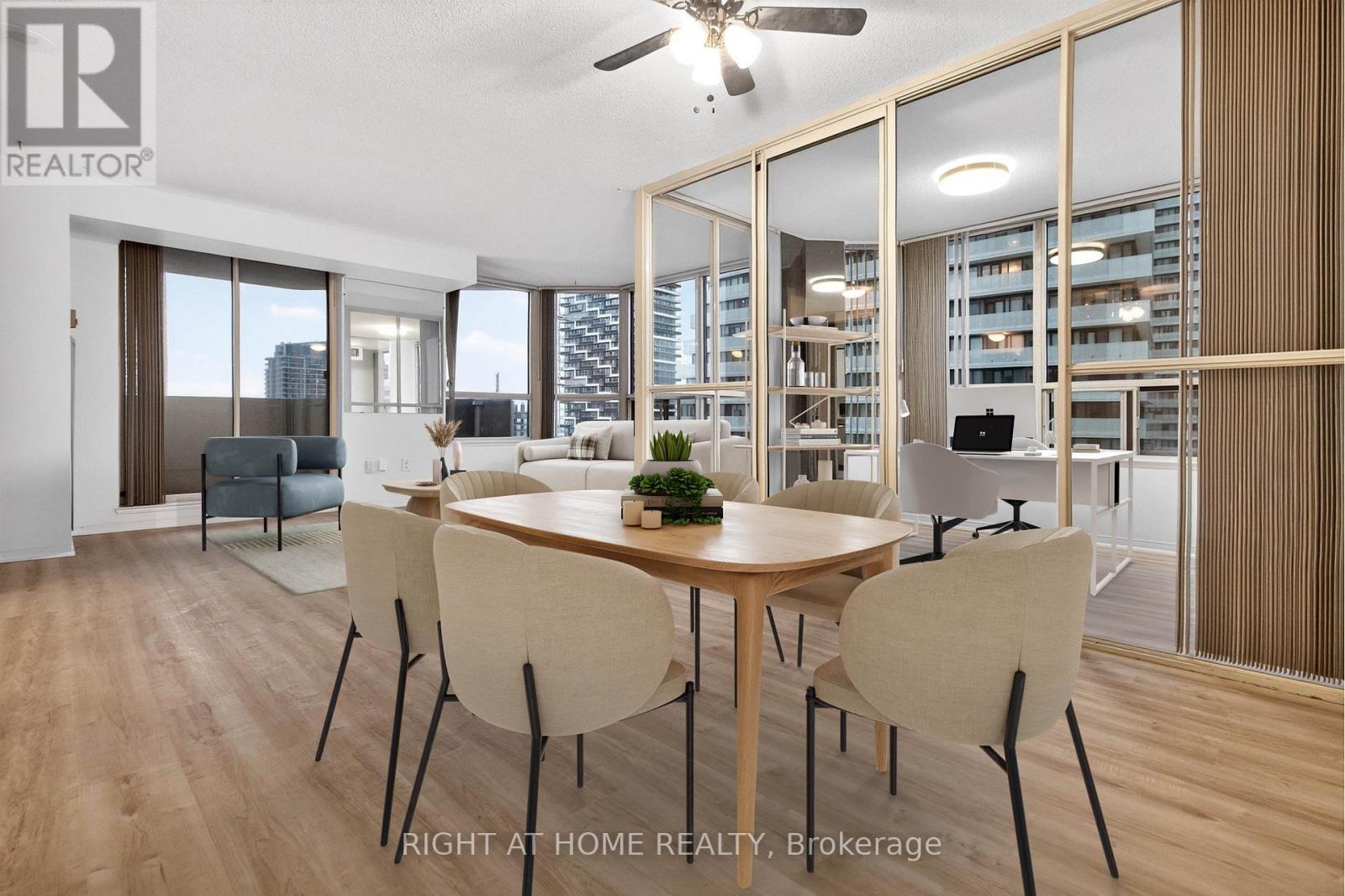 2204 - 400 Webb Drive, Mississauga, Ontario  L5B 3Z7 - Photo 3 - W12821368