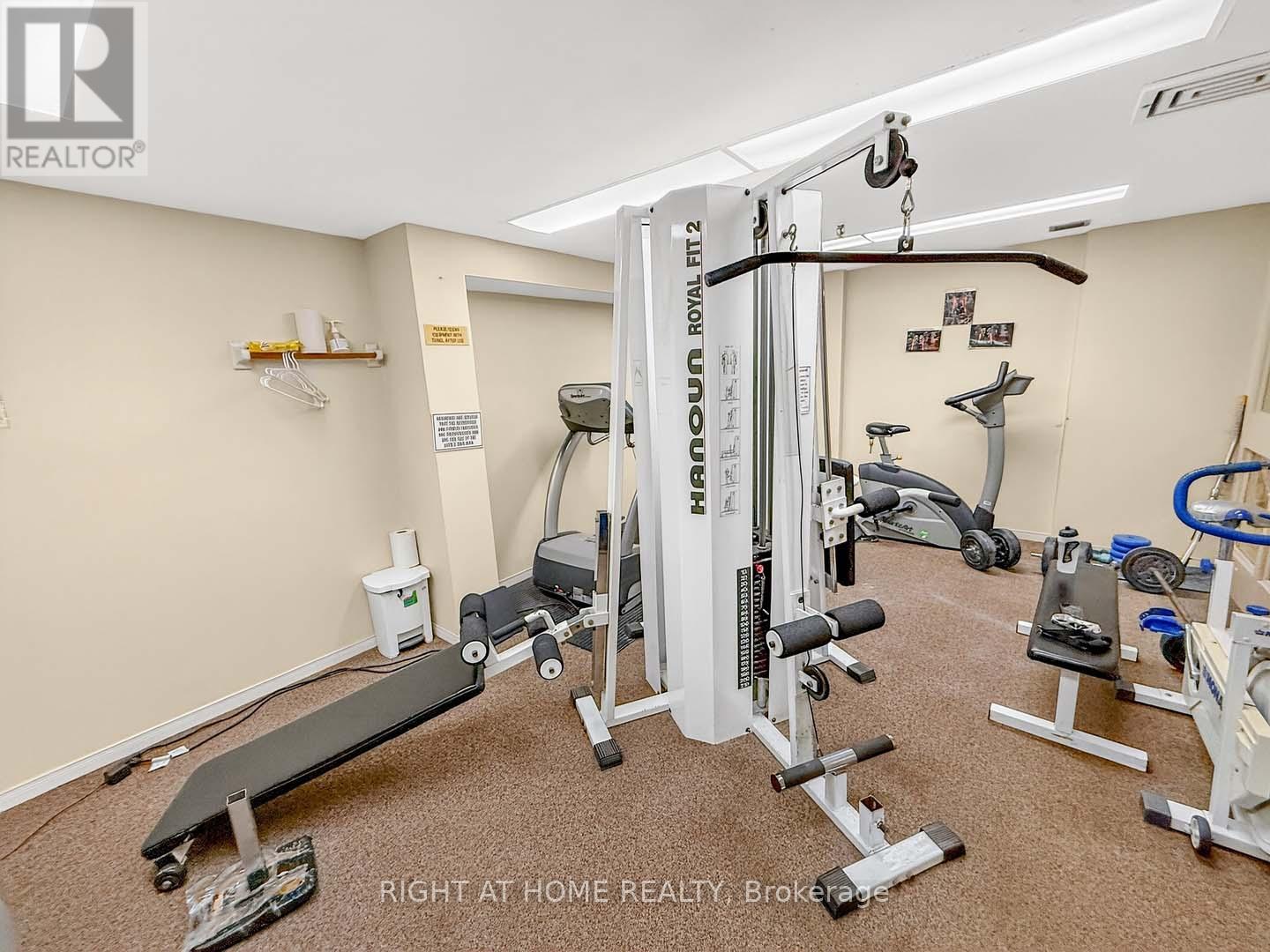 2204 - 400 Webb Drive, Mississauga, Ontario  L5B 3Z7 - Photo 34 - W12821368