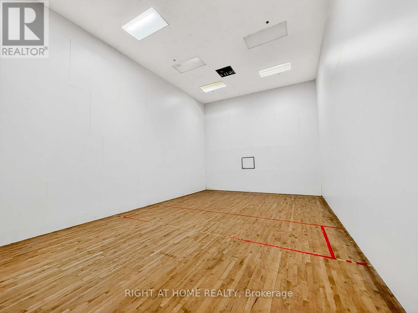 2204 - 400 Webb Drive, Mississauga, Ontario  L5B 3Z7 - Photo 35 - W12821368