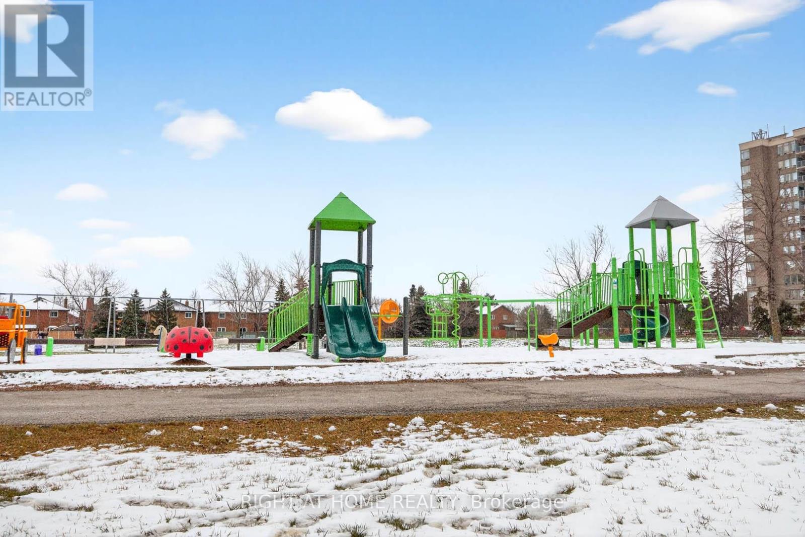 2204 - 400 Webb Drive, Mississauga, Ontario  L5B 3Z7 - Photo 39 - W12821368