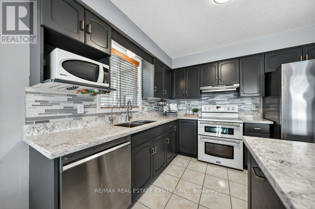 14 Chester Drive, Cambridge, Ontario  N1T 2C4 - Photo 13 - X12821374