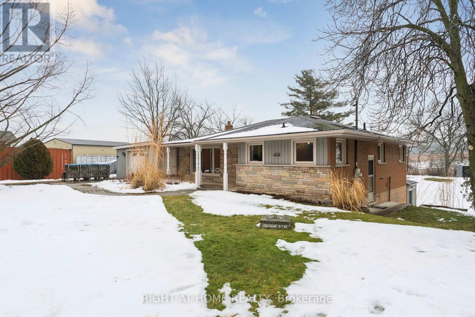 4451 Thirty Road, Lincoln, Ontario  L3J 1P3 - Photo 4 - X12821384