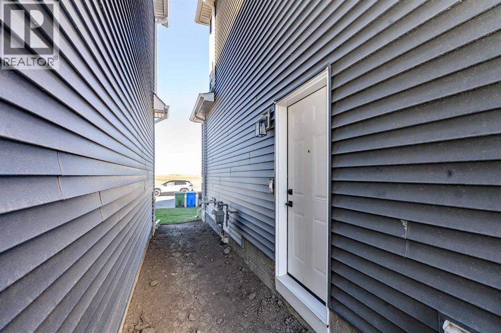 78 Corner Glen Grove Ne, Calgary, Alberta  T3N 2S9 - Photo 4 - A2281036