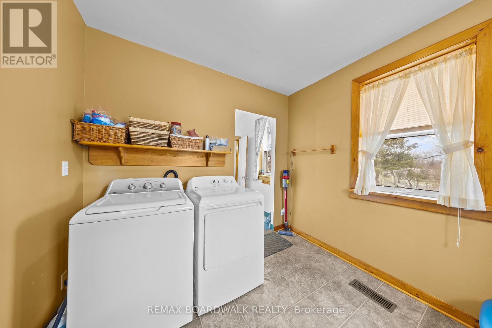 202 Marble Rock Road, Front Of Leeds & Seeleys Bay, Ontario  K7G 2V4 - Photo 17 - X12821392