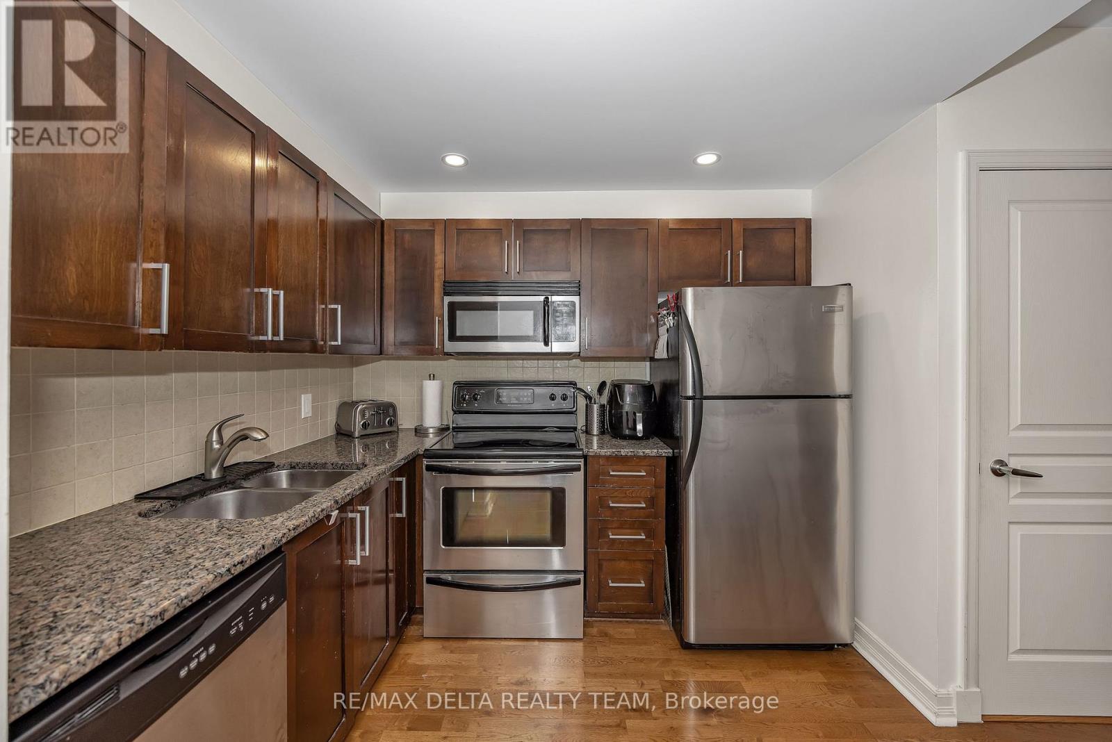 1006 - 200 Besserer Street, Ottawa, Ontario  K1N 0A7 - Photo 12 - X12821410