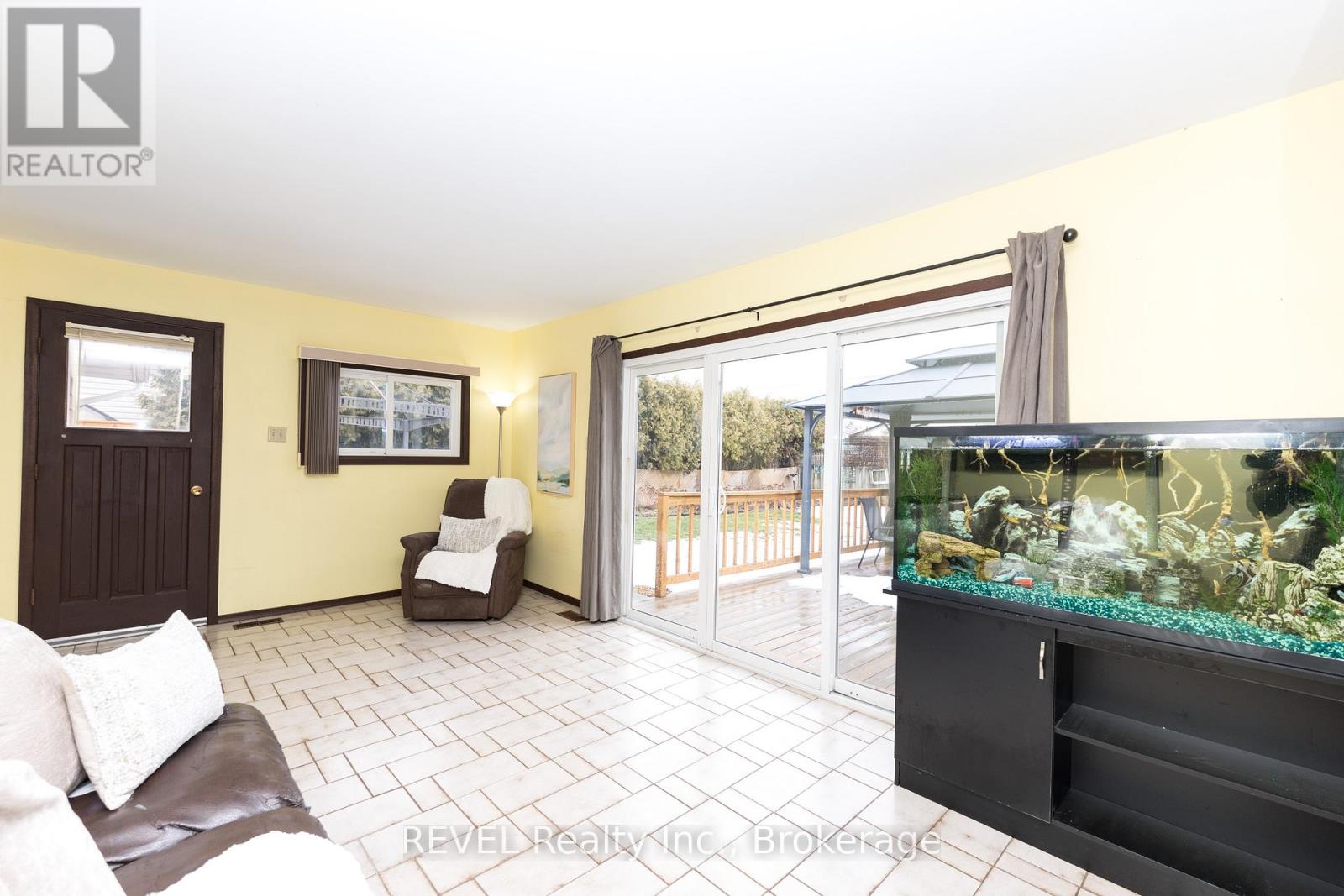 42 Emily Street, Grimsby, Ontario  L3M 4A2 - Photo 16 - X12821394