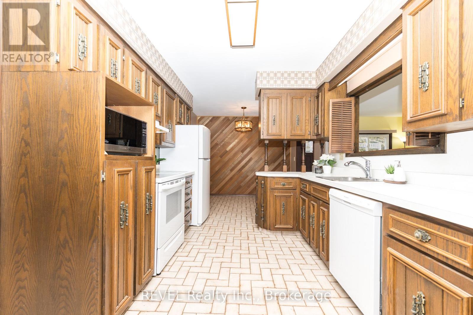 42 Emily Street, Grimsby, Ontario  L3M 4A2 - Photo 20 - X12821394