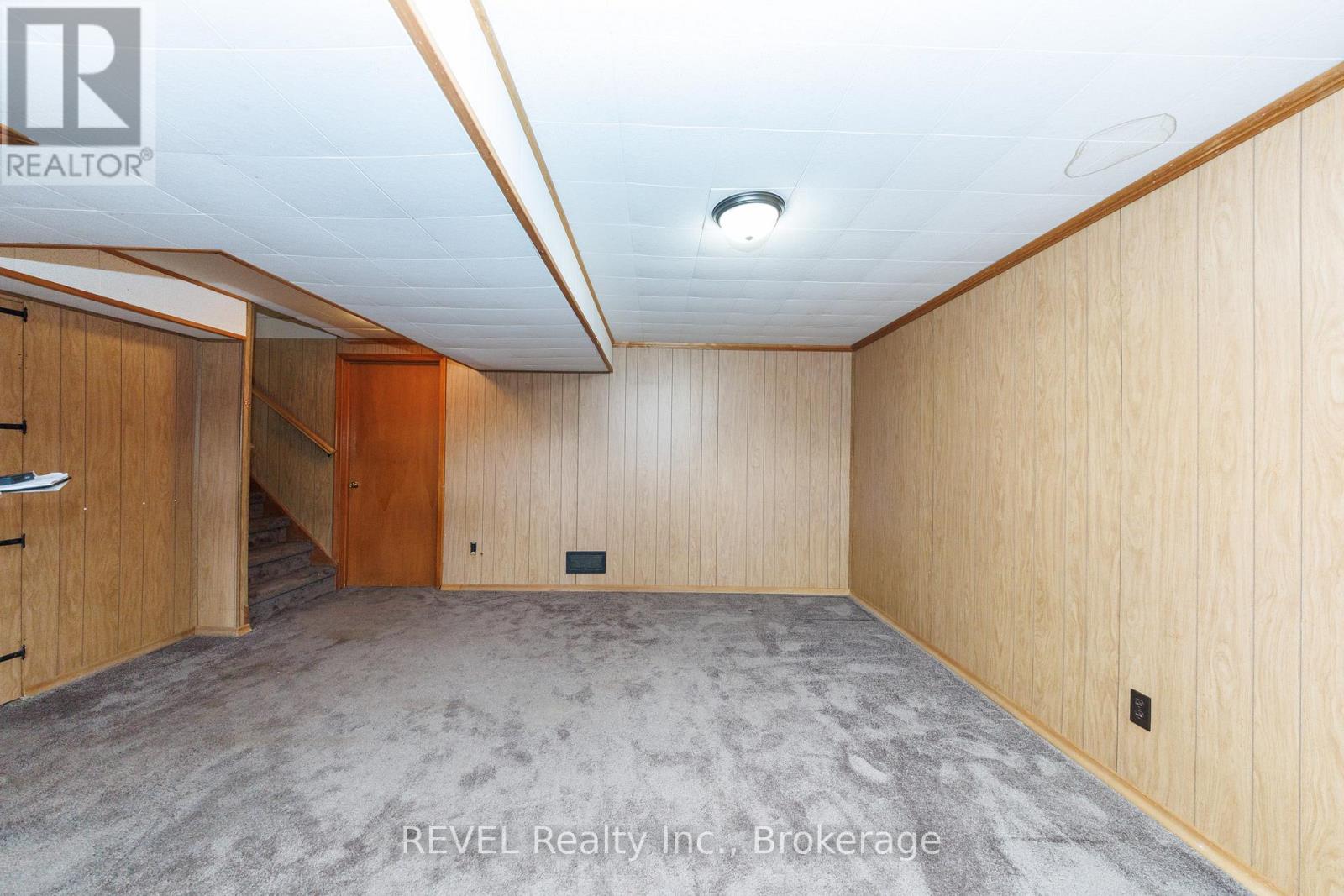 42 Emily Street, Grimsby, Ontario  L3M 4A2 - Photo 36 - X12821394