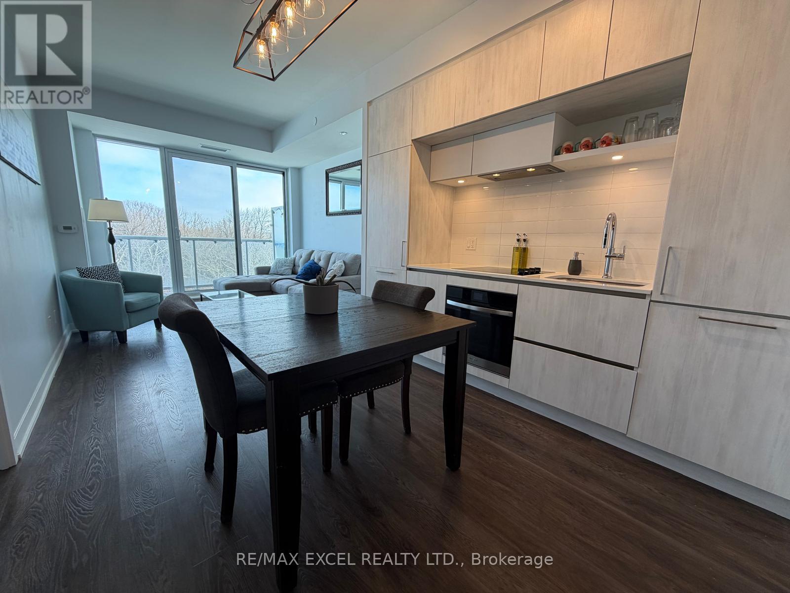 407 - 6 David Eyer Road, Richmond Hill, Ontario  L4S 0N5 - Photo 5 - N12820530