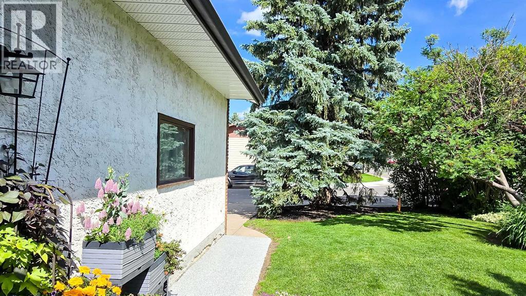 58 Maxwell Avenue, Red Deer, Alberta  T4R 1P5 - Photo 2 - A2270418