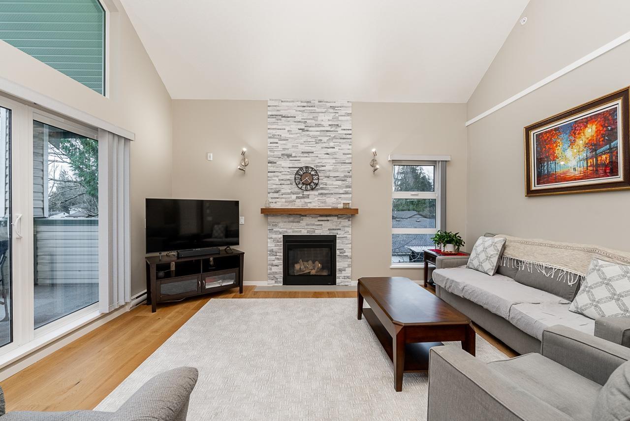 302 13911 70 Avenue, Surrey, British Columbia  V3W 6B4 - Photo 1 - R3091737