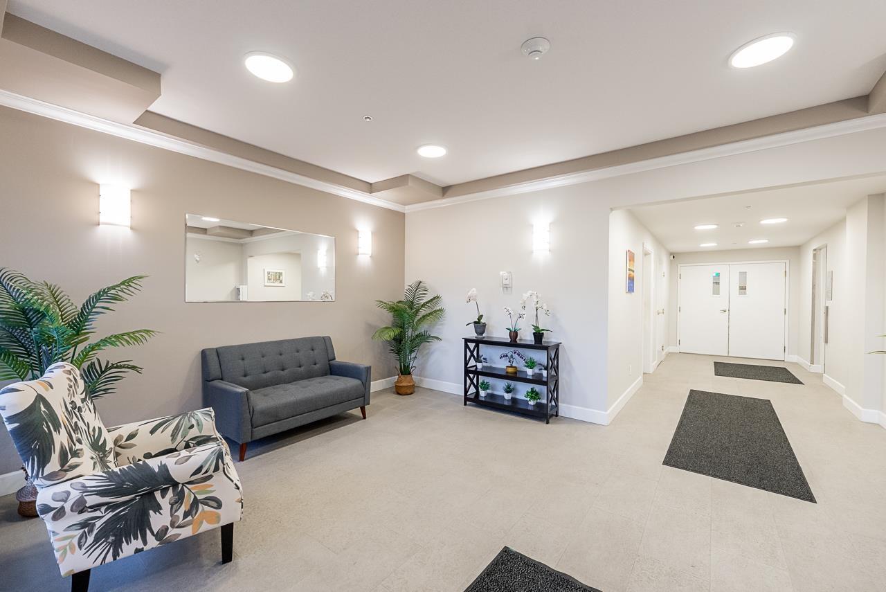 302 13911 70 Avenue, Surrey, British Columbia  V3W 6B4 - Photo 5 - R3091737