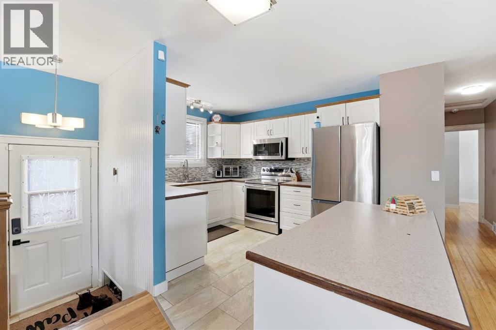 22 Freemont Close, Red Deer, Alberta  T4N 4Y6 - Photo 9 - A2288078