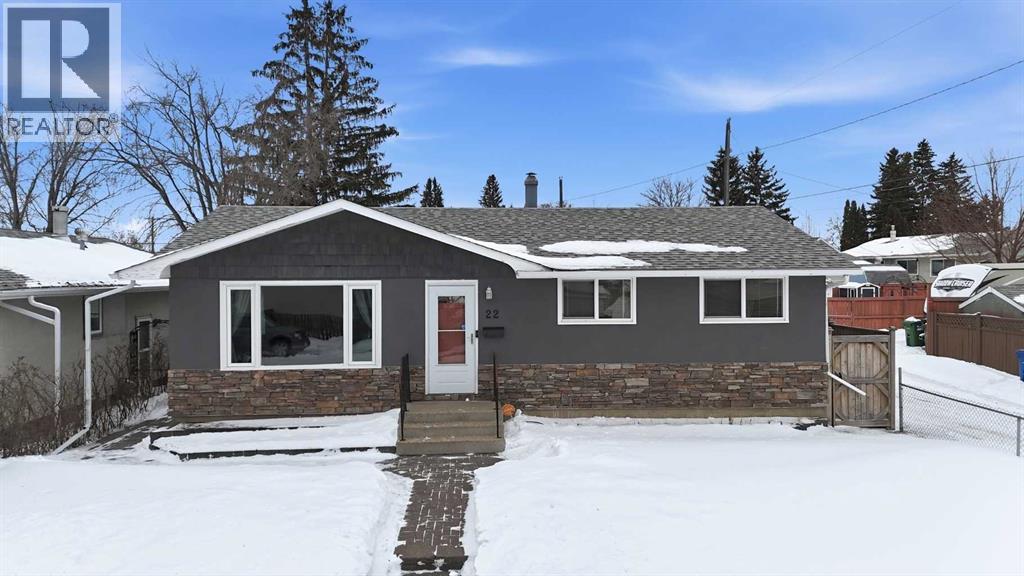 22 Freemont Close, Red Deer, Alberta  T4N 4Y6 - Photo 1 - A2288078