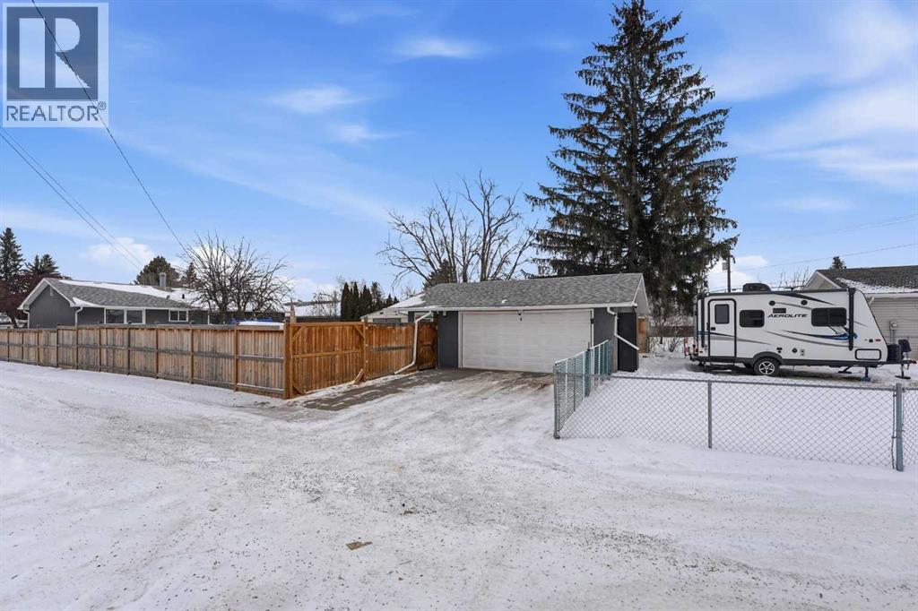 22 Freemont Close, Red Deer, Alberta  T4N 4Y6 - Photo 33 - A2288078