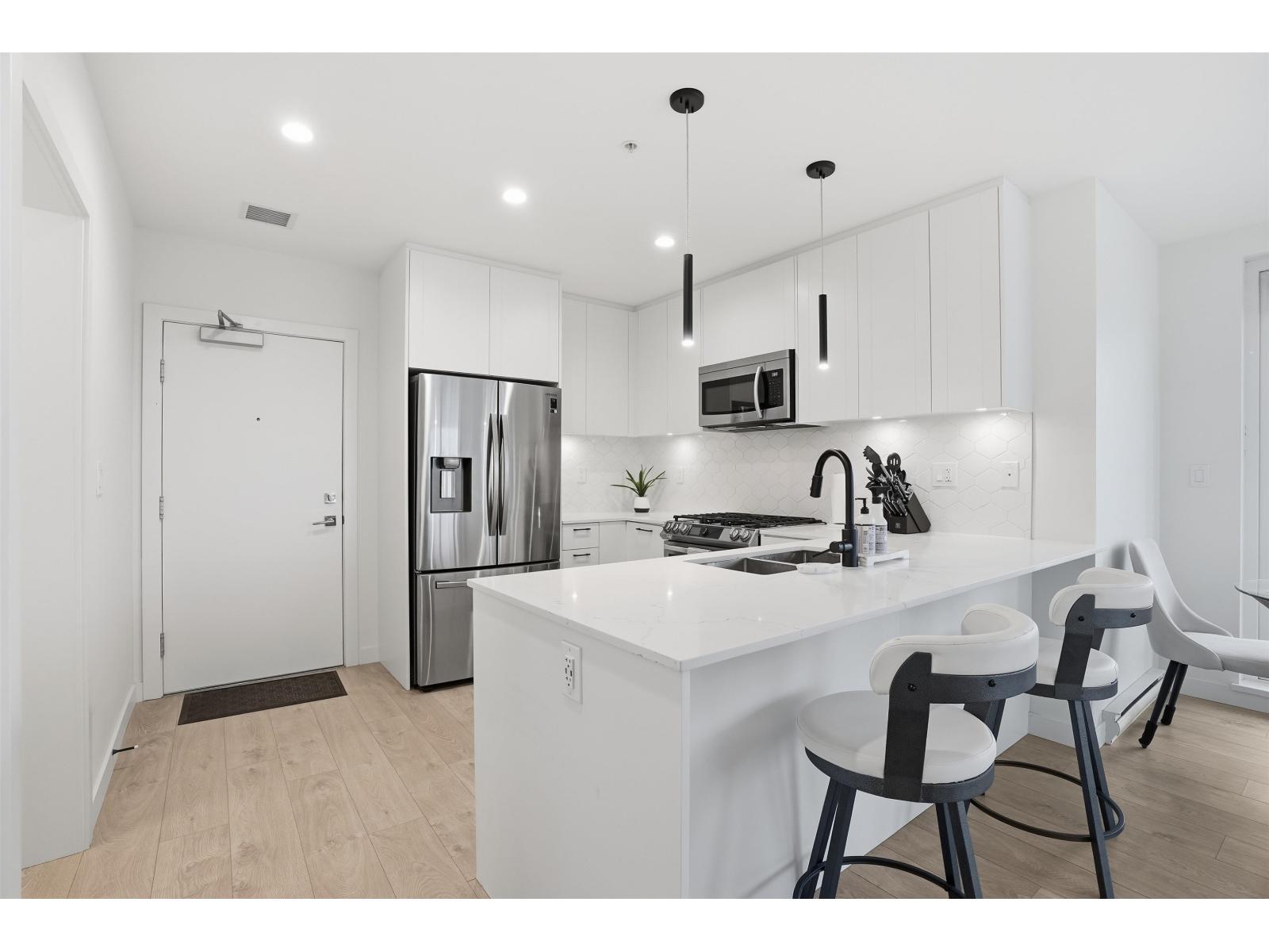 A410 20018 83a Avenue, Langley, British Columbia  V2Y 3P2 - Photo 4 - R3085719