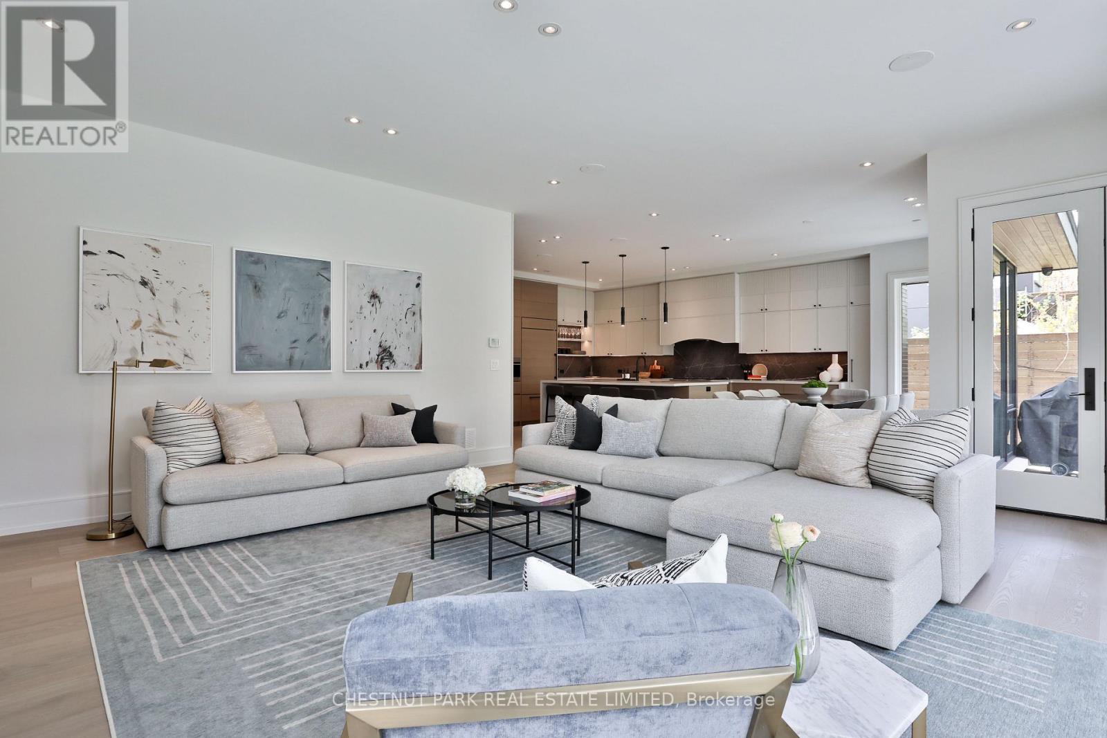 2 Marchwood Drive, Toronto, Ontario  M3H 1J8 - Photo 21 - C12821400