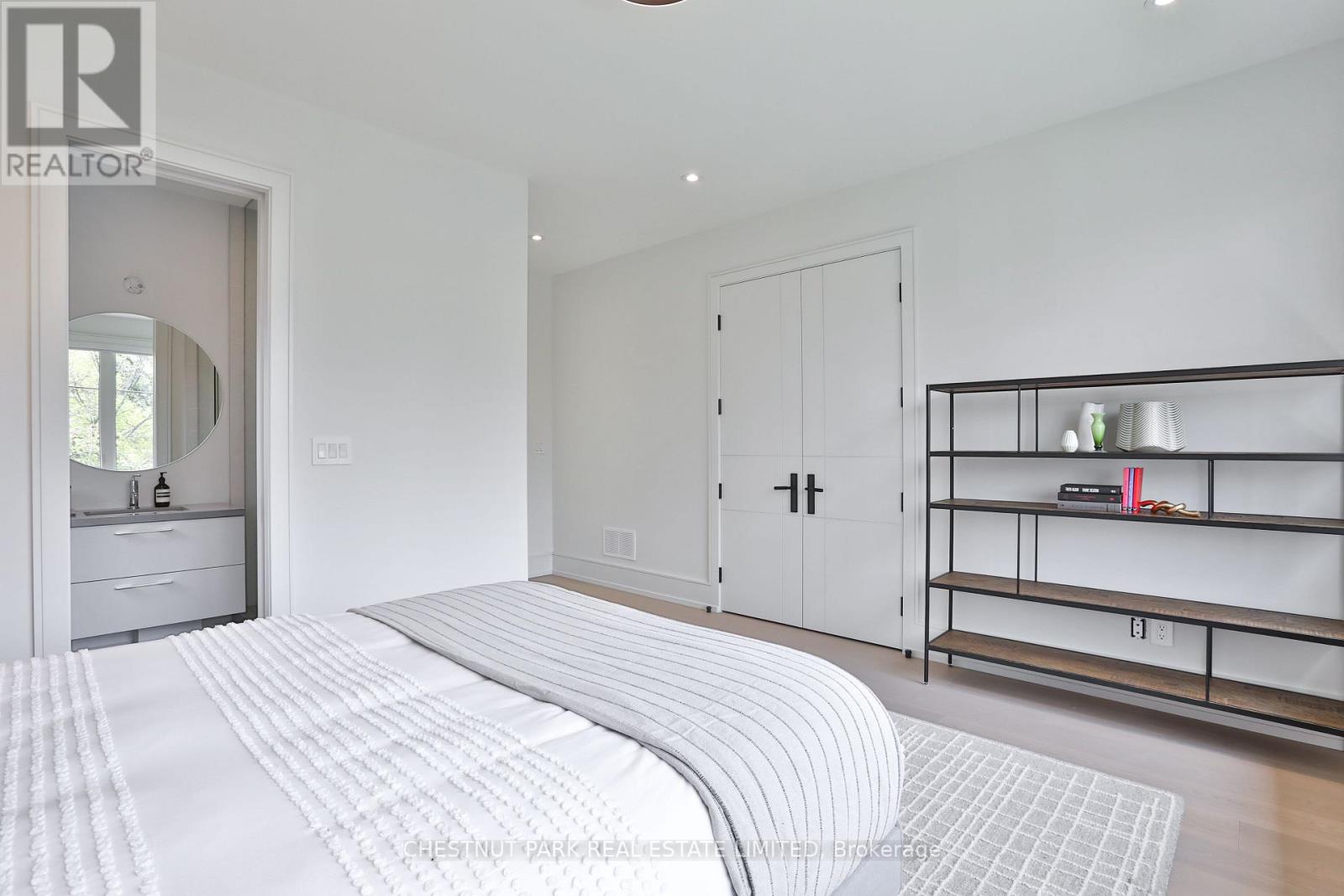 2 Marchwood Drive, Toronto, Ontario  M3H 1J8 - Photo 39 - C12821400