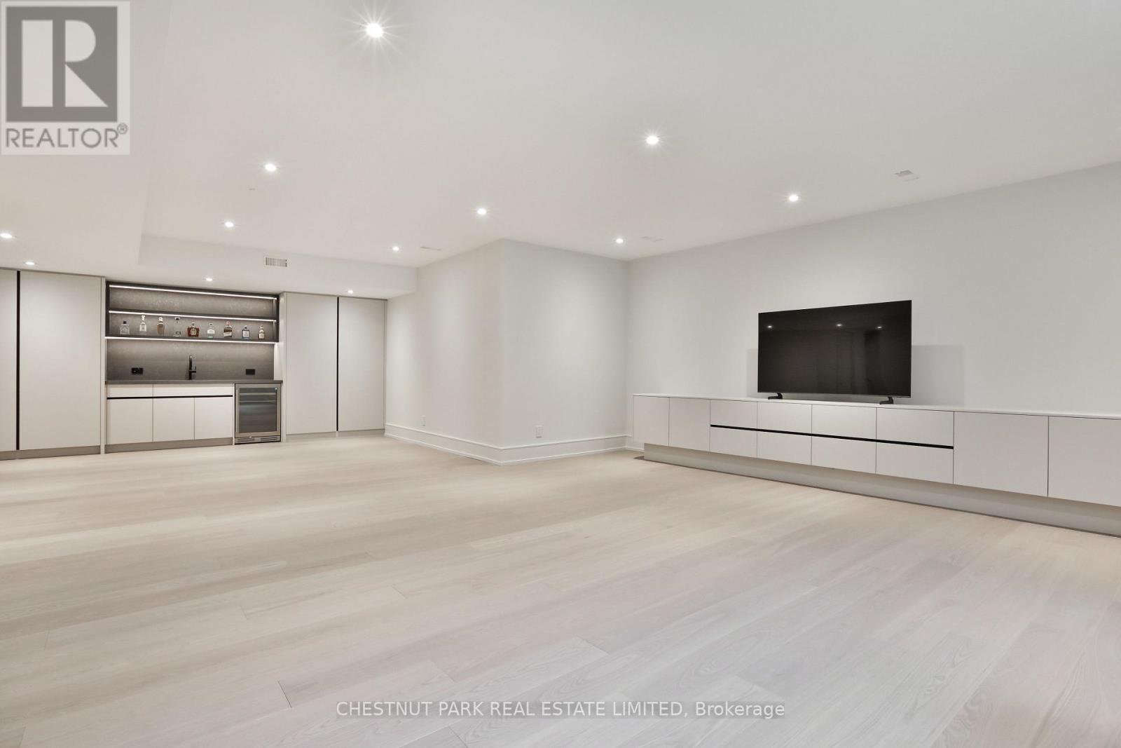 2 Marchwood Drive, Toronto, Ontario  M3H 1J8 - Photo 44 - C12821400