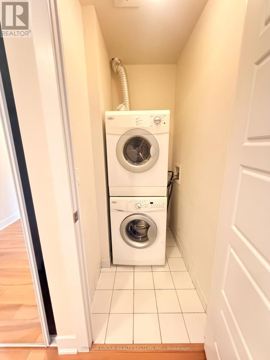 907 - 28 Linden Street, Toronto, Ontario  M4Y 0A4 - Photo 13 - C12821414