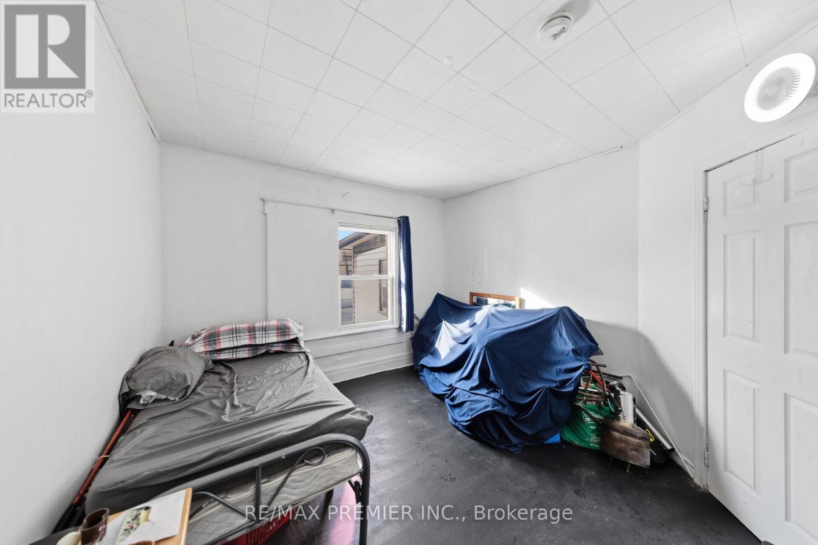 4548 Victoria Avenue, Niagara Falls, Ontario  L2E 4B6 - Photo 11 - X12821402