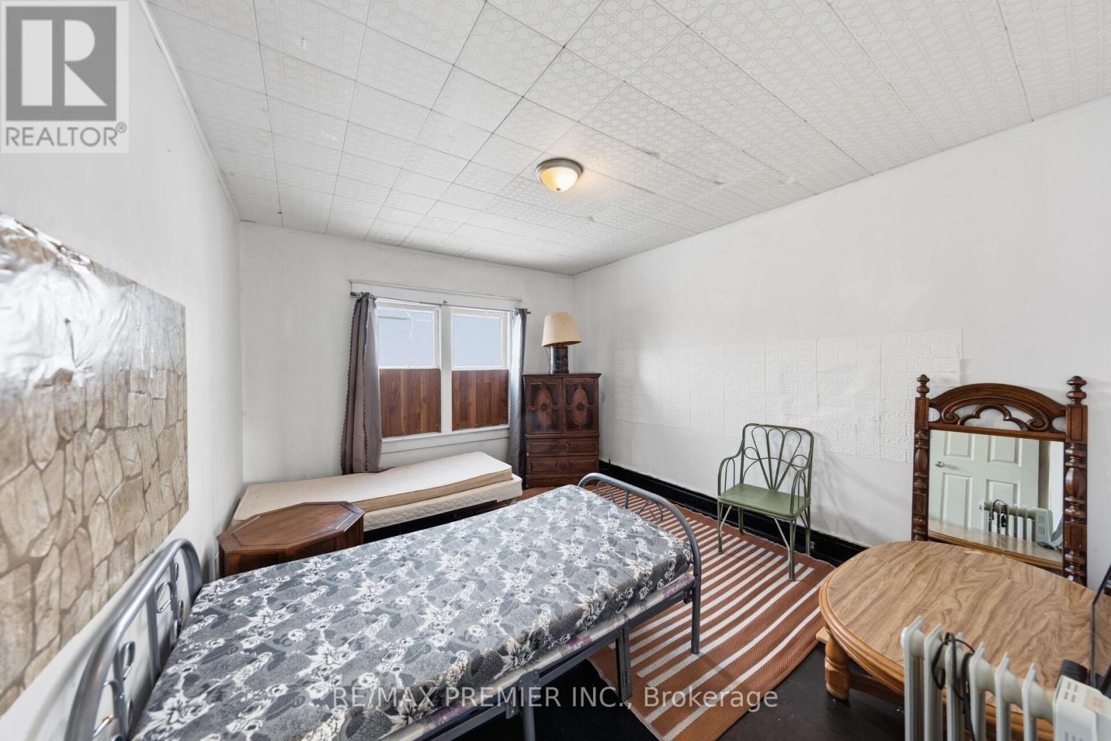 4548 Victoria Avenue, Niagara Falls, Ontario  L2E 4B6 - Photo 13 - X12821402