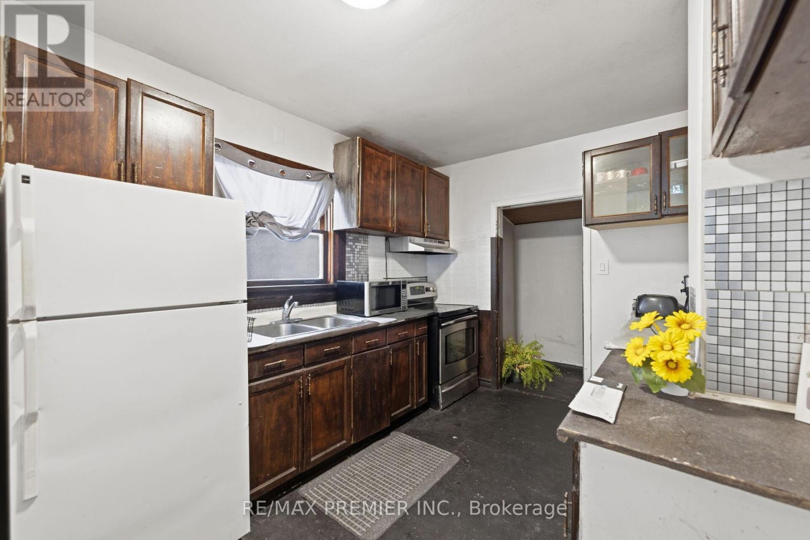 4548 Victoria Avenue, Niagara Falls, Ontario  L2E 4B6 - Photo 16 - X12821402