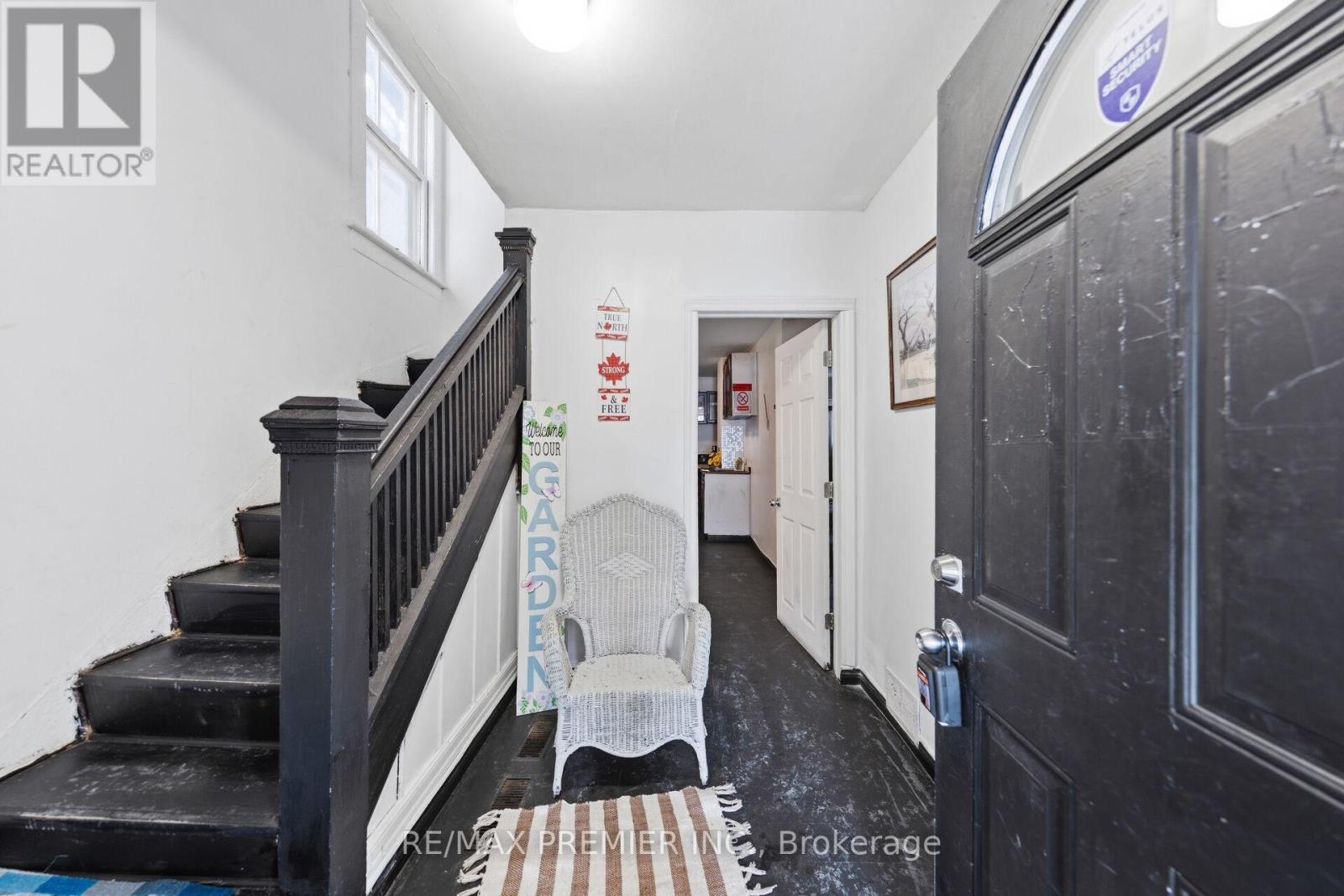 4548 Victoria Avenue, Niagara Falls, Ontario  L2E 4B6 - Photo 6 - X12821402