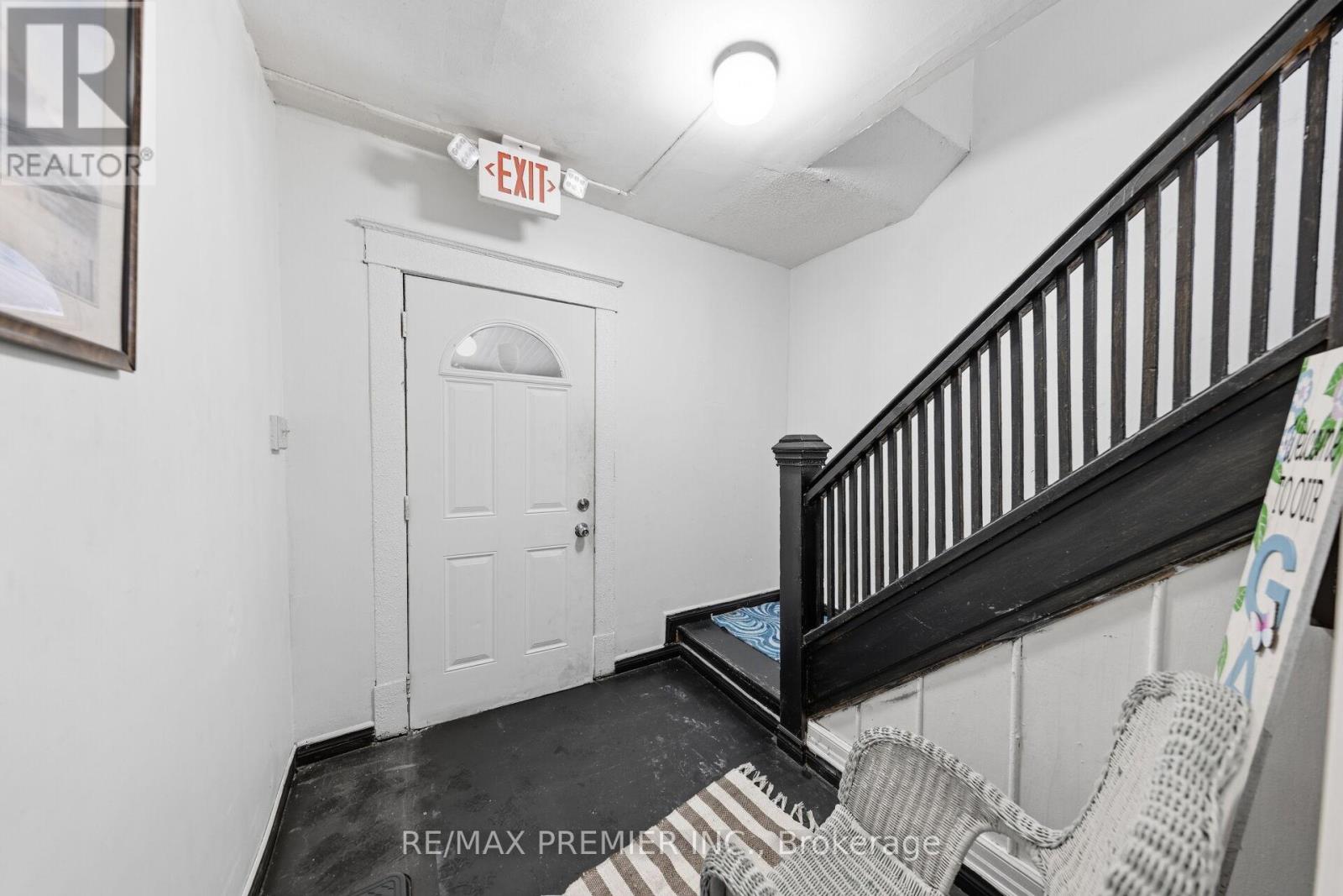 4548 Victoria Avenue, Niagara Falls, Ontario  L2E 4B6 - Photo 8 - X12821402