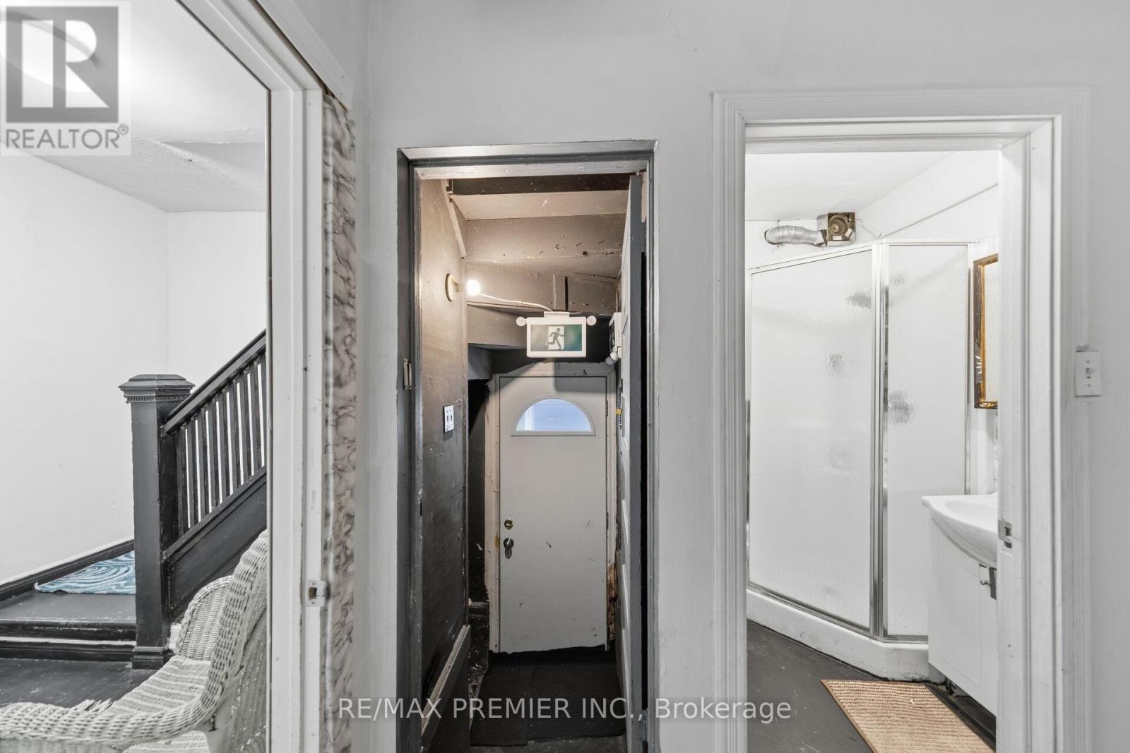 4548 Victoria Avenue, Niagara Falls, Ontario  L2E 4B6 - Photo 9 - X12821402