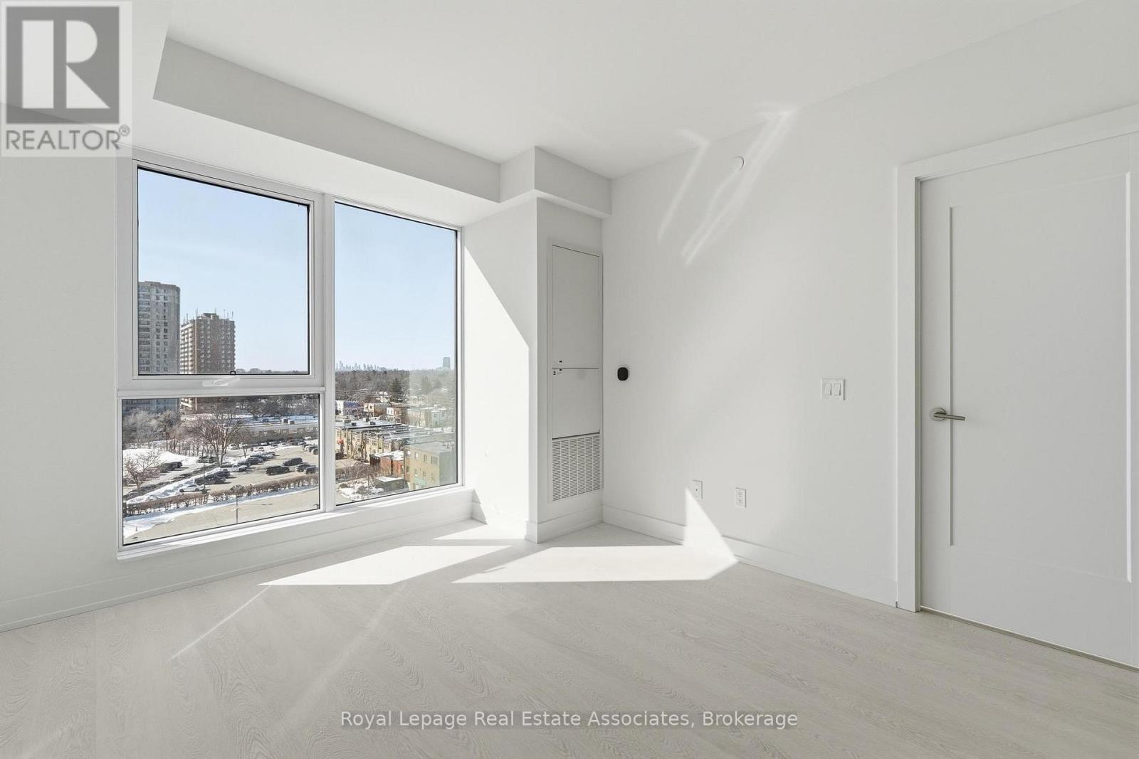 910 - 25 Cordova Avenue, Toronto, Ontario  M9A 0E5 - Photo 5 - W12818452