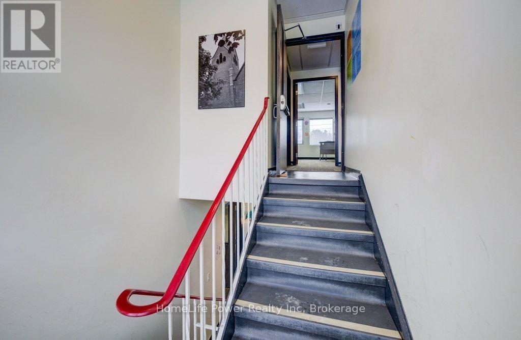 354 Charles Street E, Kitchener, Ontario  N2G 4L5 - Photo 13 - X12821418