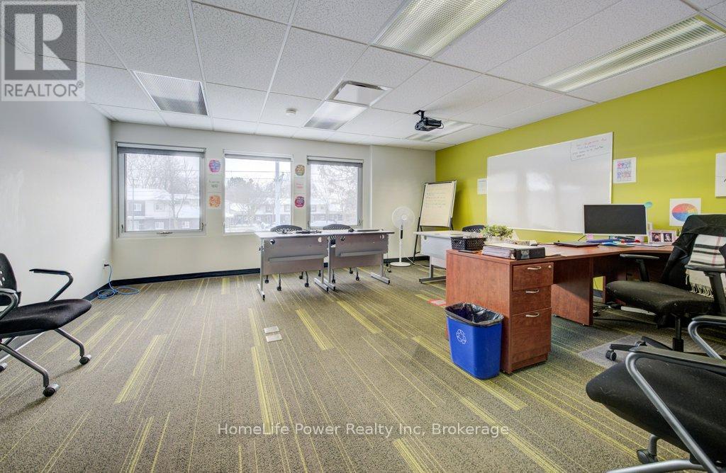 354 Charles Street E, Kitchener, Ontario  N2G 4L5 - Photo 15 - X12821418