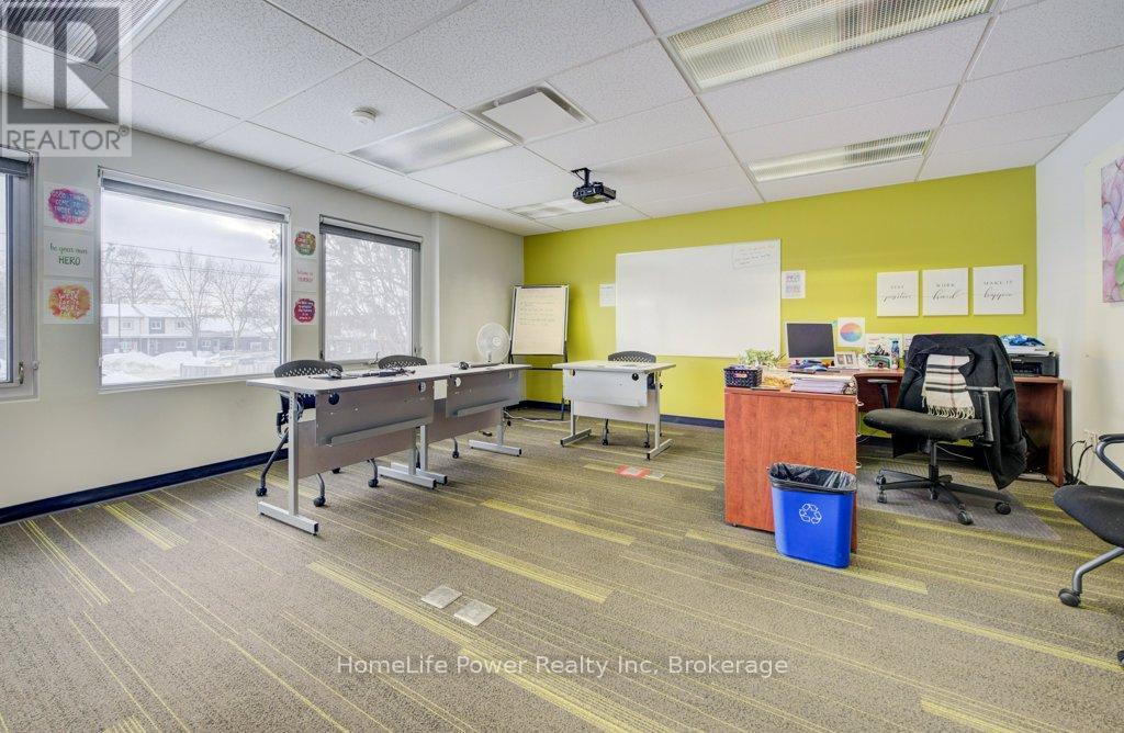 354 Charles Street E, Kitchener, Ontario  N2G 4L5 - Photo 16 - X12821418