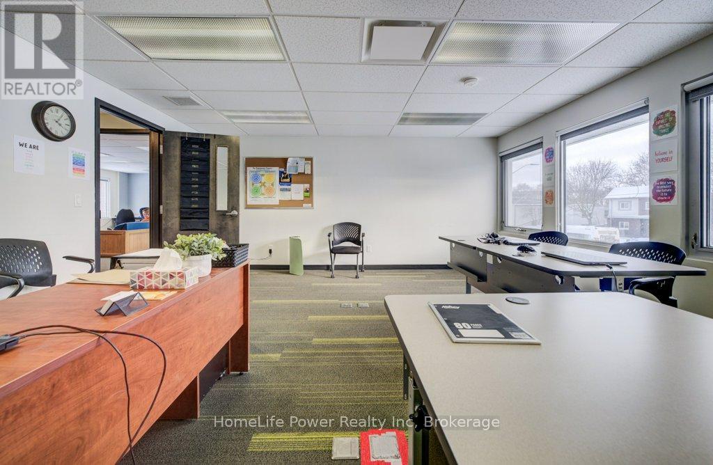 354 Charles Street E, Kitchener, Ontario  N2G 4L5 - Photo 18 - X12821418