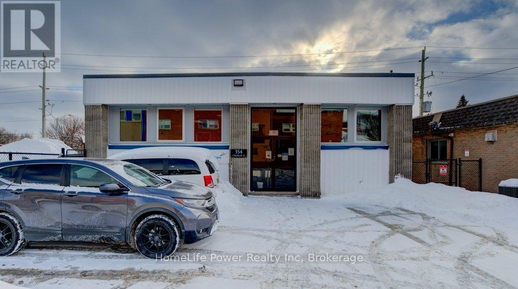 354 Charles Street E, Kitchener, Ontario  N2G 4L5 - Photo 2 - X12821418