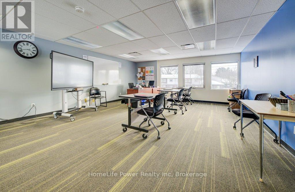 354 Charles Street E, Kitchener, Ontario  N2G 4L5 - Photo 21 - X12821418