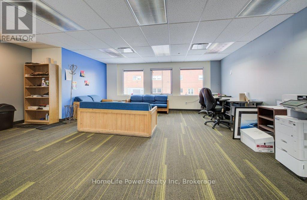 354 Charles Street E, Kitchener, Ontario  N2G 4L5 - Photo 24 - X12821418