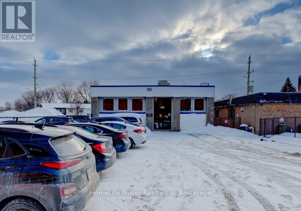 354 Charles Street E, Kitchener, Ontario  N2G 4L5 - Photo 3 - X12821418