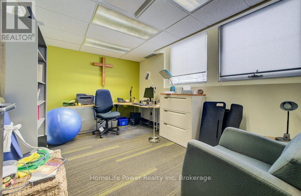 354 Charles Street E, Kitchener, Ontario  N2G 4L5 - Photo 9 - X12821418